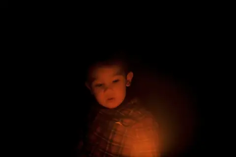 Glare (2006) — work by Lee Henderson